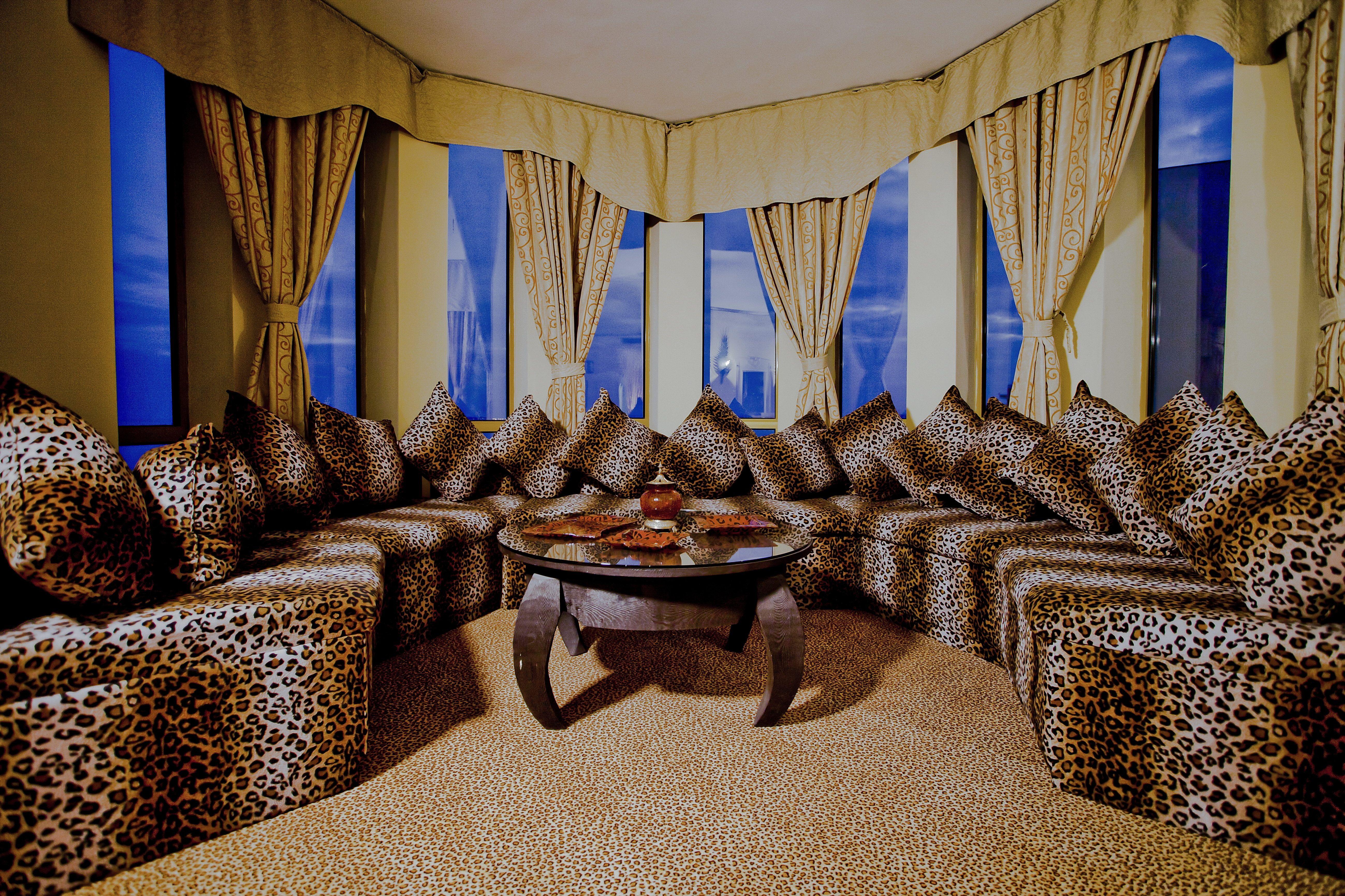 Imperial Palace Hotel ซันนีบีช ภายนอก รูปภาพ The lounge at the 101 Club